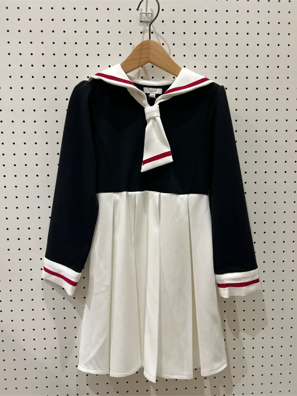 ANY 岡田 コーディネート画像