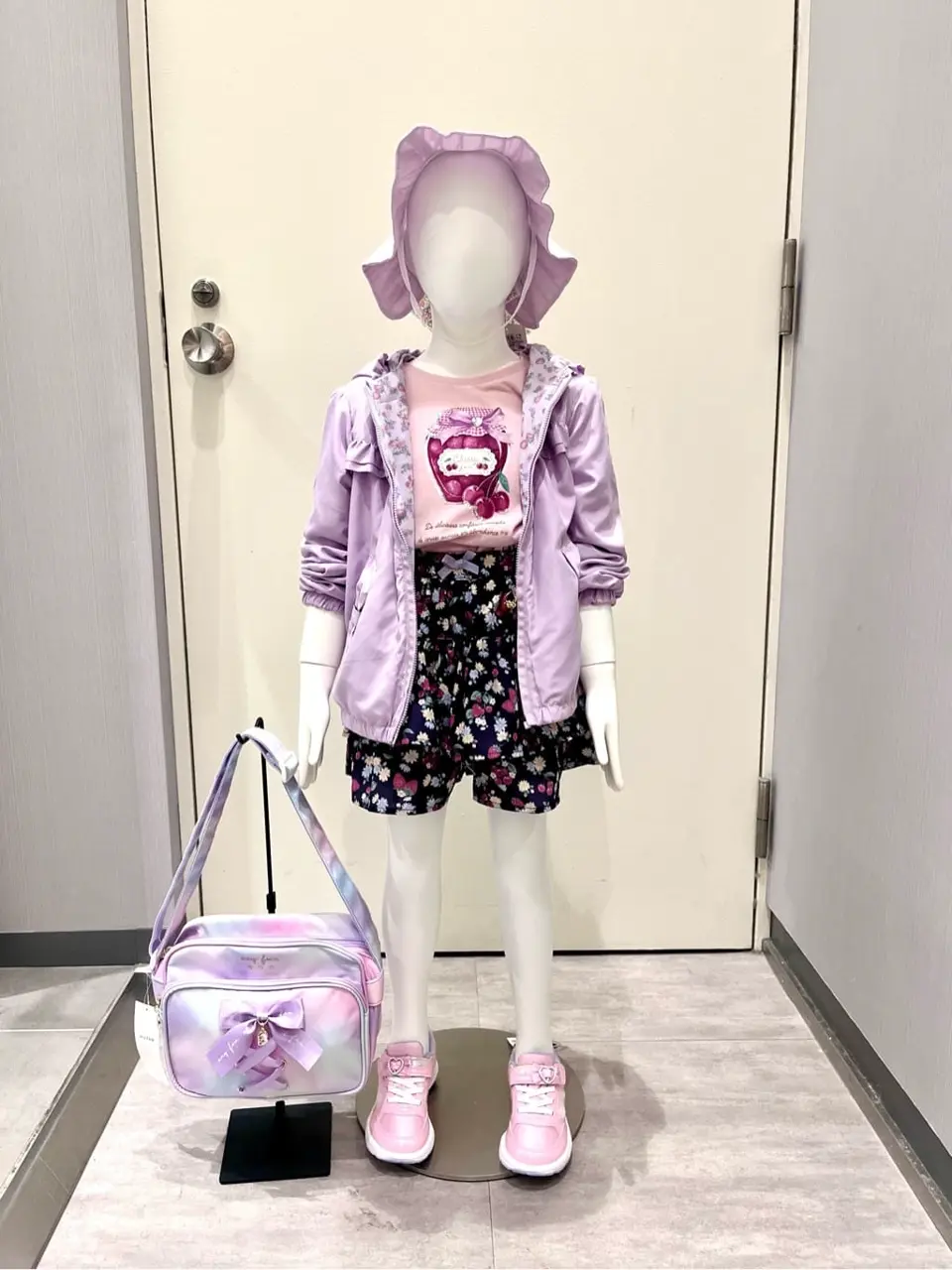 ANY 金井 コーディネート画像