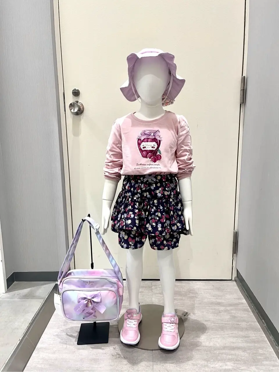 ANY 金井 コーディネート画像