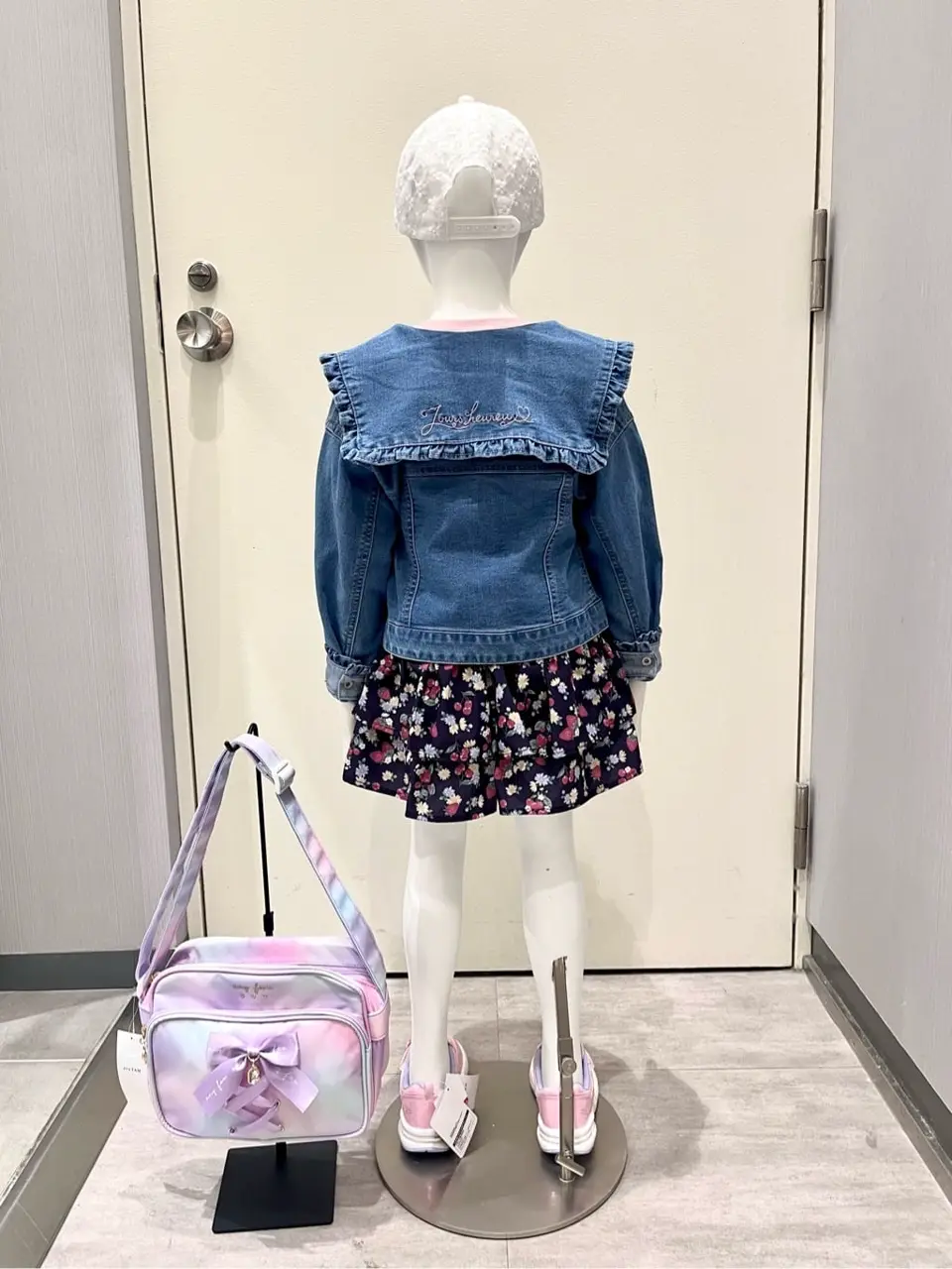 ANY 金井 コーディネート画像