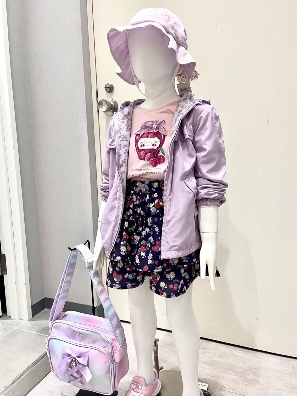 ANY 金井 コーディネート画像