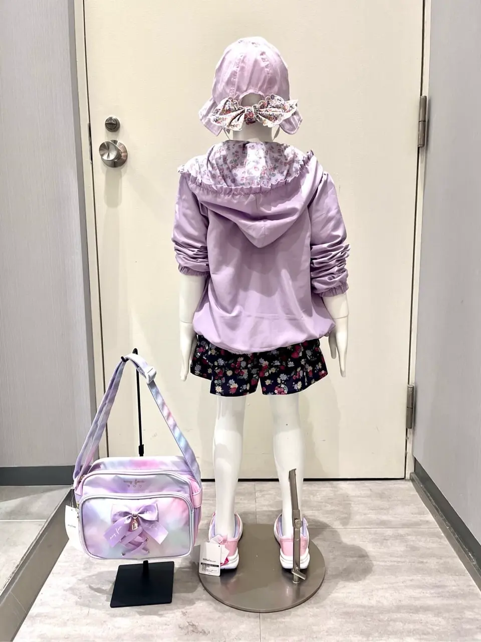 ANY 金井 コーディネート画像