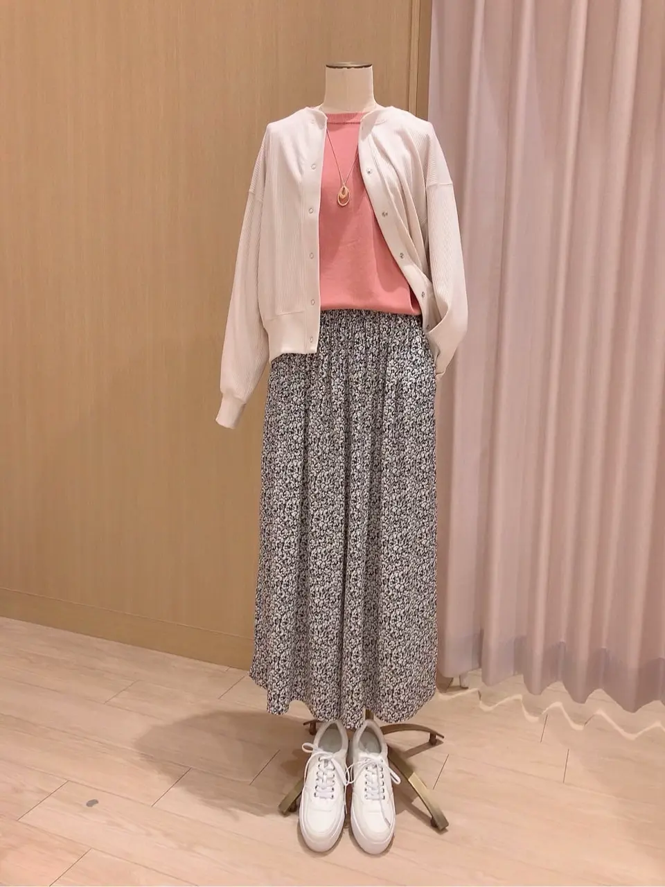 ANY 千葉 コーディネート画像