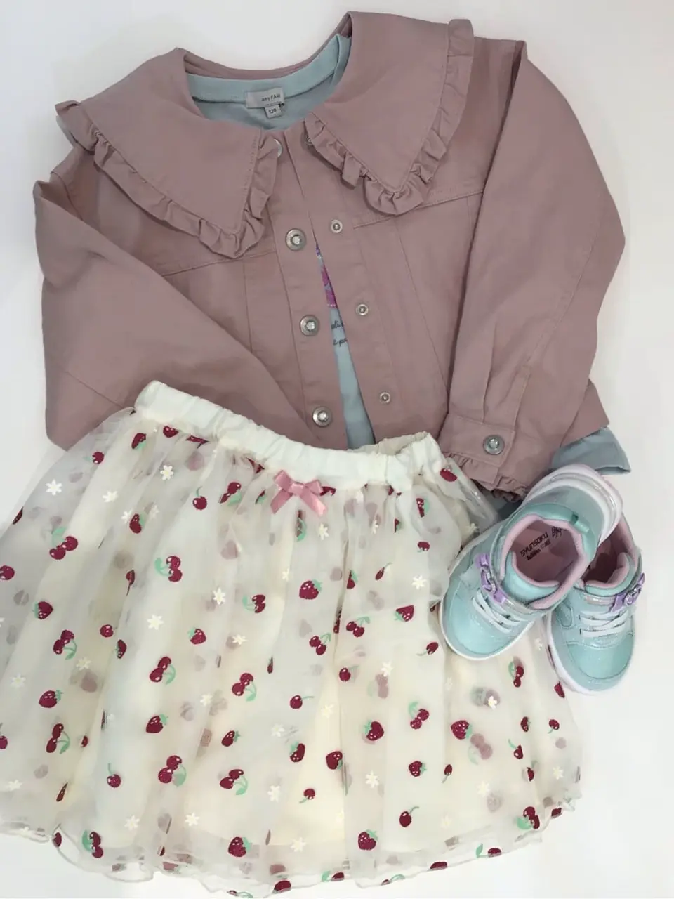 ANY カモガワ コーディネート画像