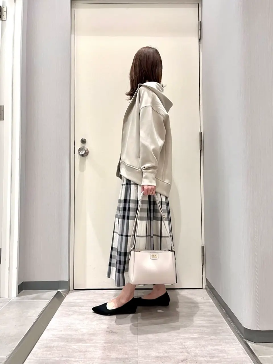 ANY 金井 コーディネート画像