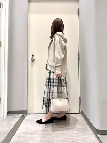 ANY 金井 コーディネート画像