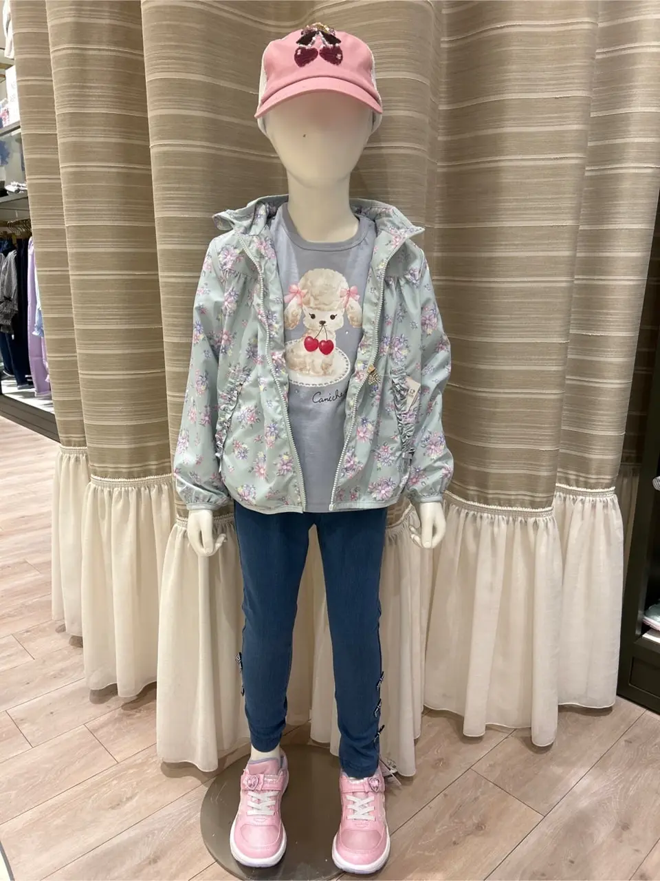 ANY 岡田 コーディネート画像