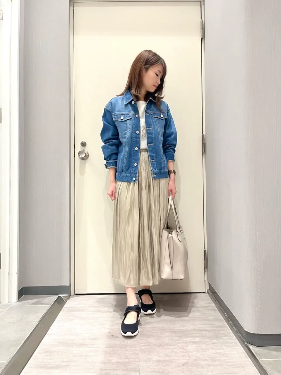 ANY 金井 コーディネート画像