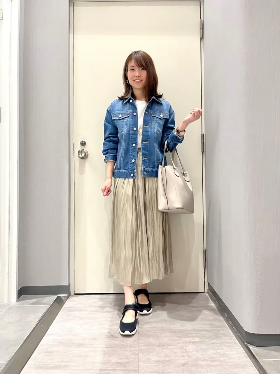 ANY 金井 コーディネート画像