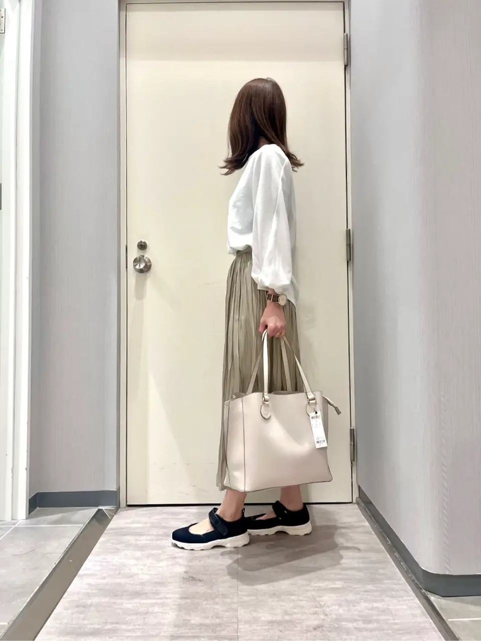 ANY 金井 コーディネート画像