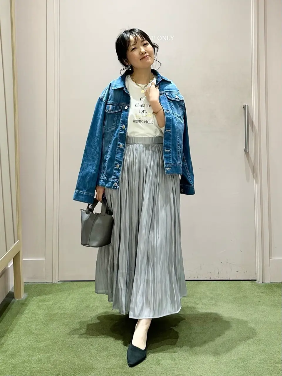 ANY フジコ コーディネート画像