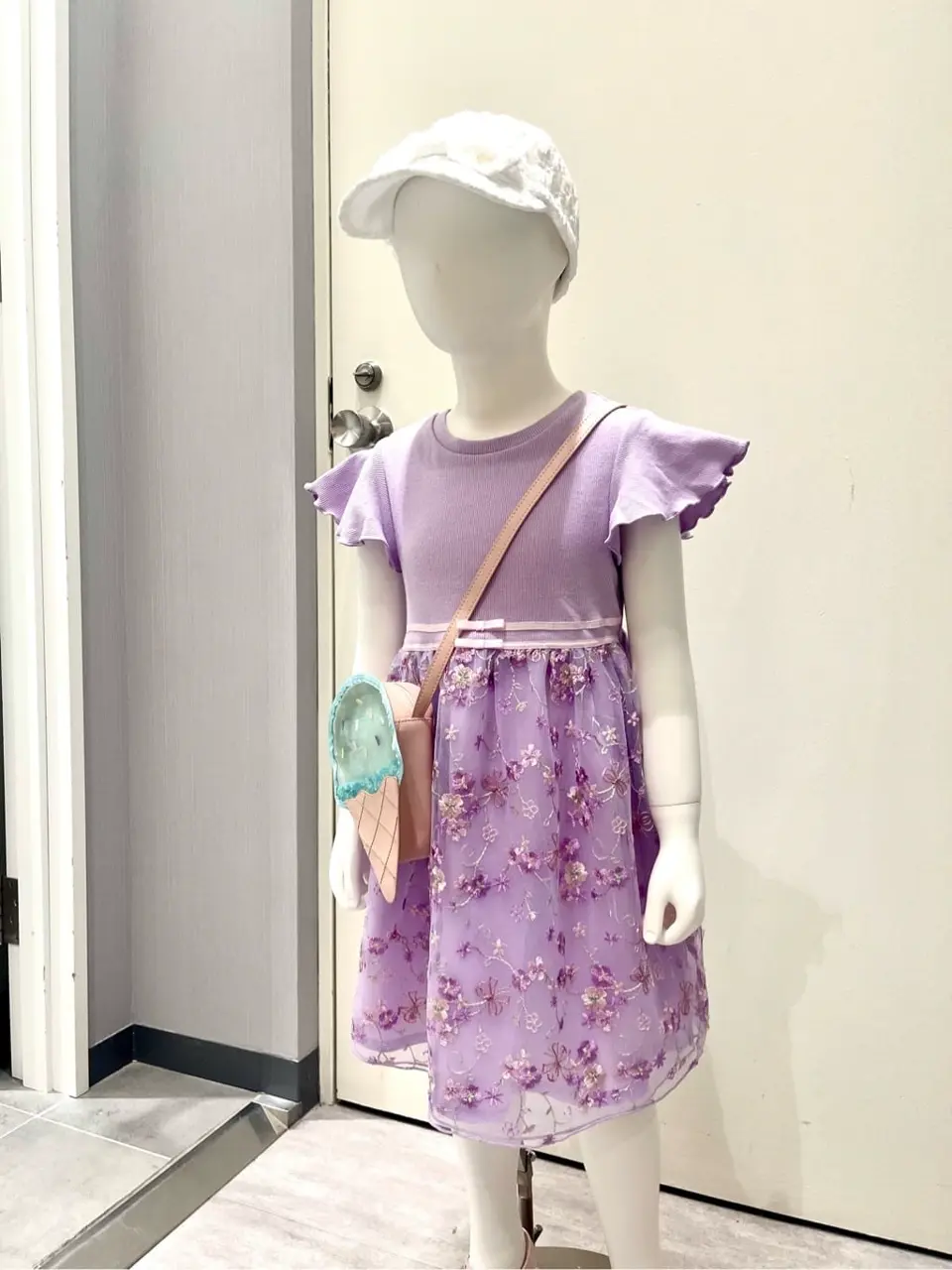 ANY 金井 コーディネート画像