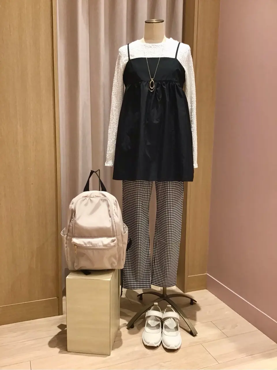 ANY 浅岡 コーディネート画像