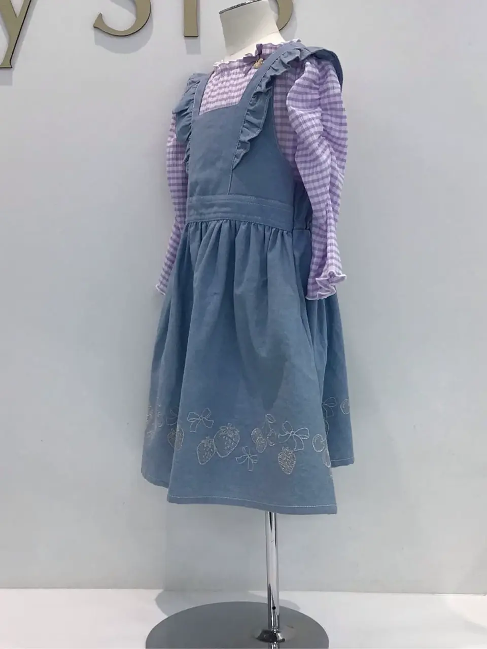 ANY カモガワ コーディネート画像