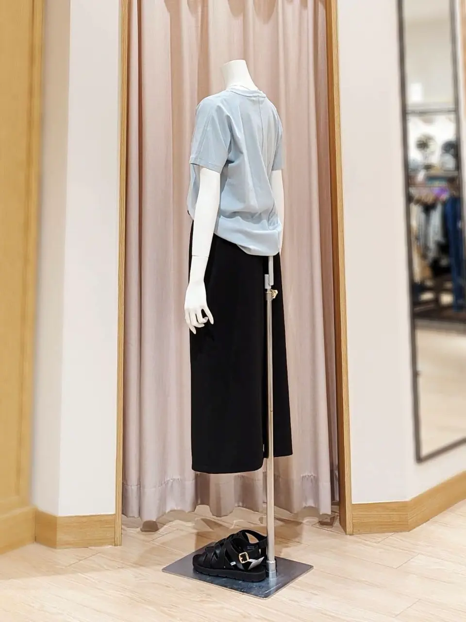 ANY 岩田 コーディネート画像