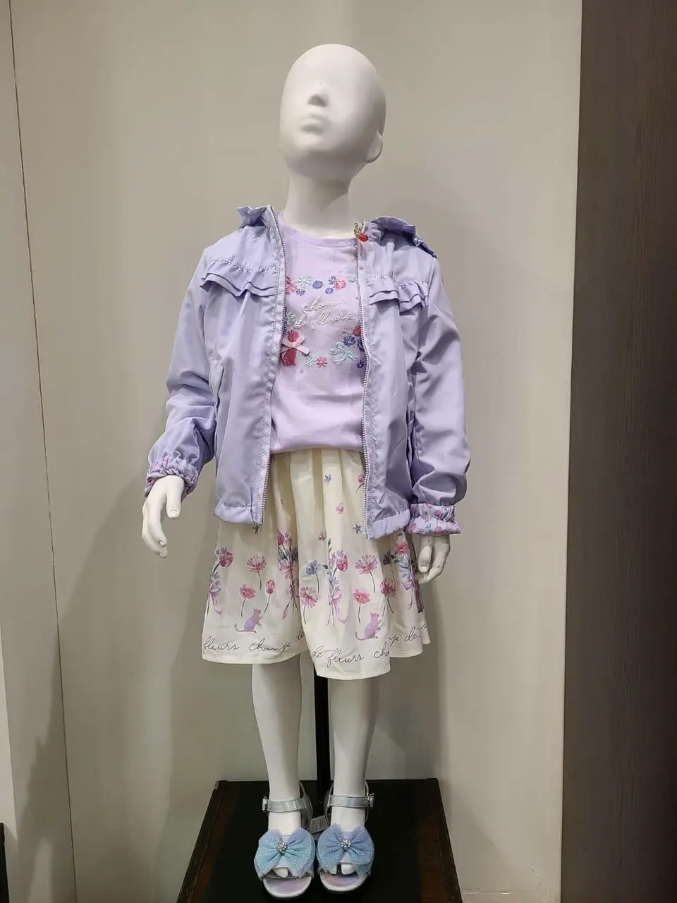 ANY 佐々木 コーディネート画像