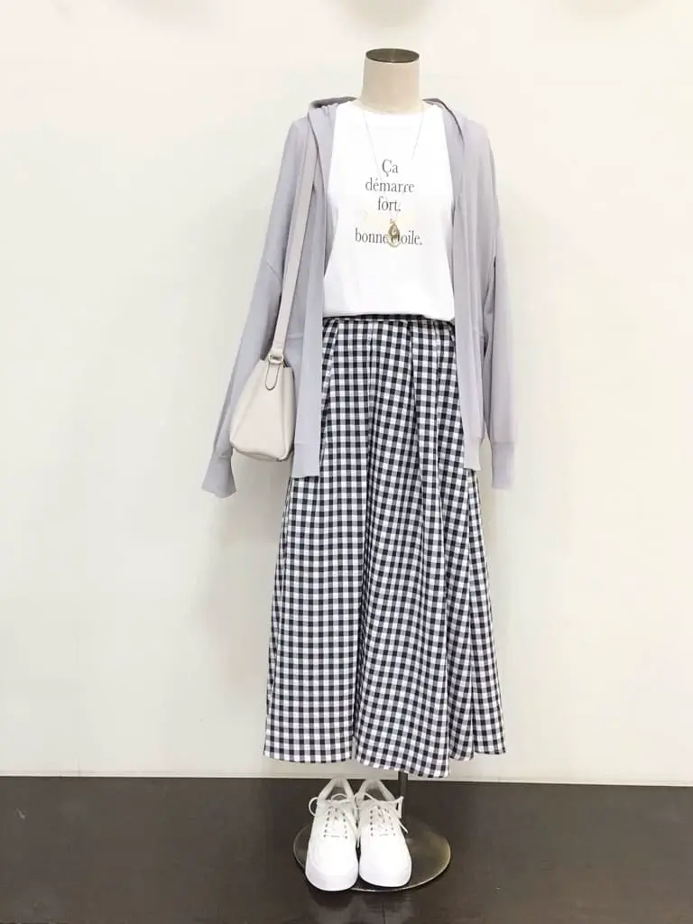 ANY 河村 コーディネート画像