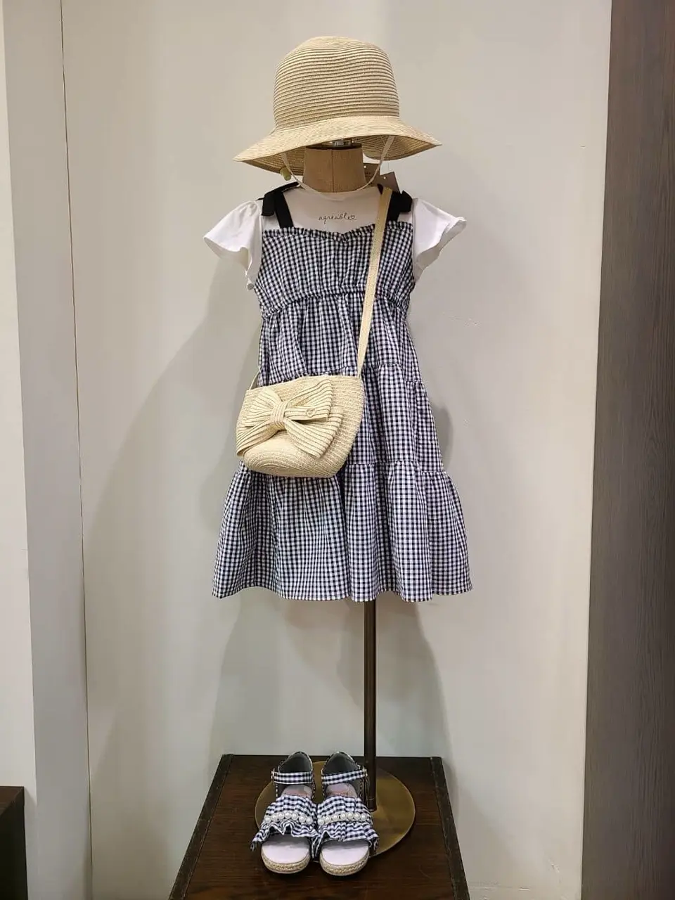 ANY 佐々木 コーディネート画像