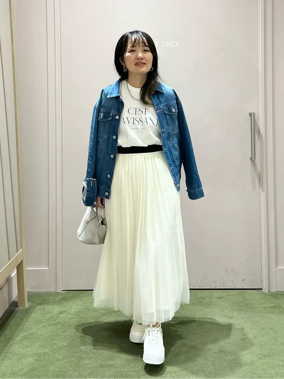 ANY フジコ コーディネート画像