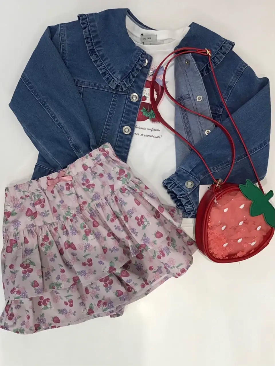 ANY カモガワ コーディネート画像