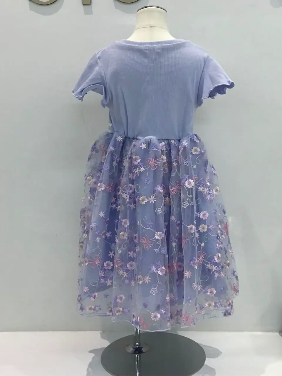 ANY カモガワ コーディネート画像