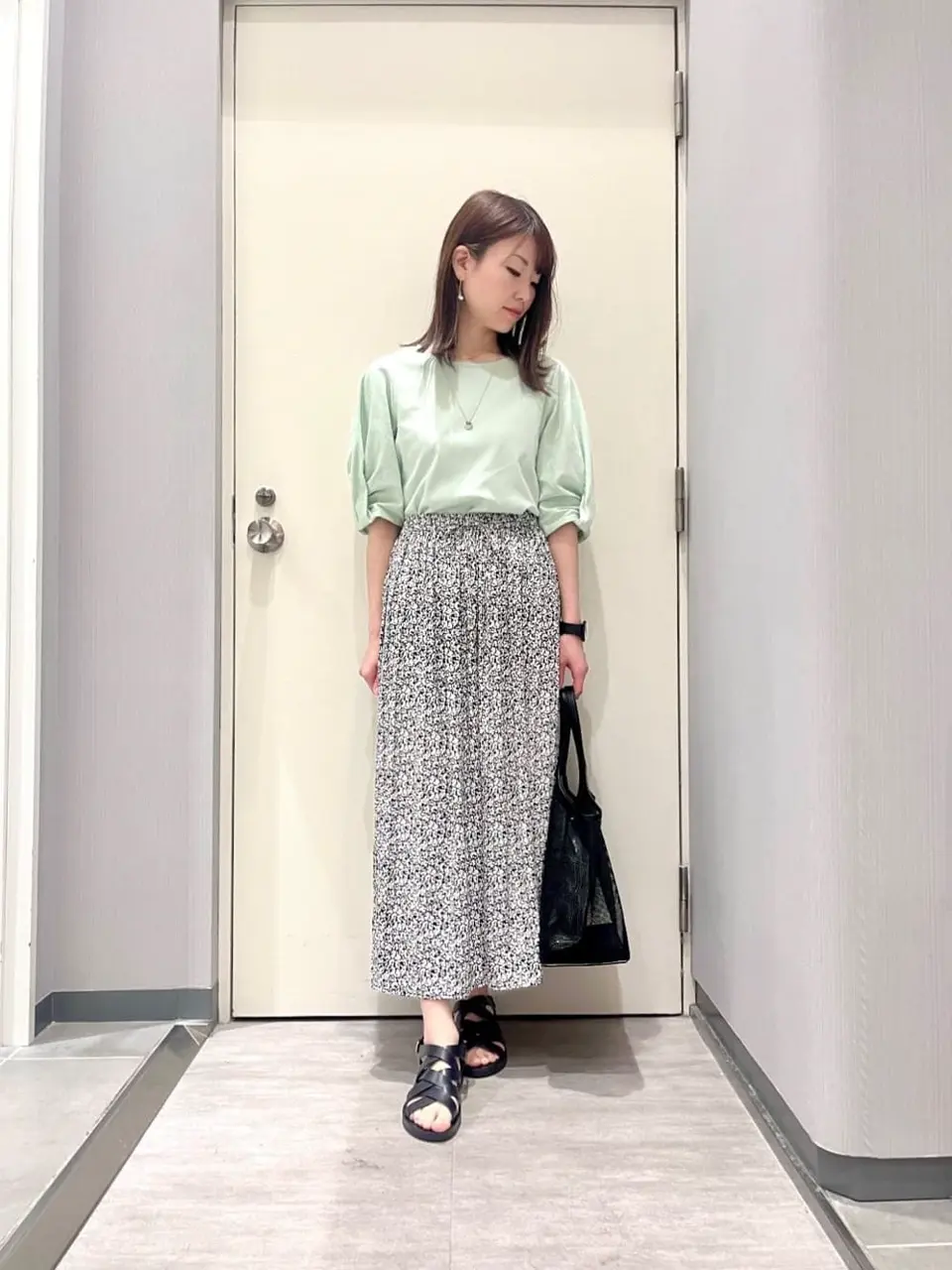 ANY 金井 コーディネート画像