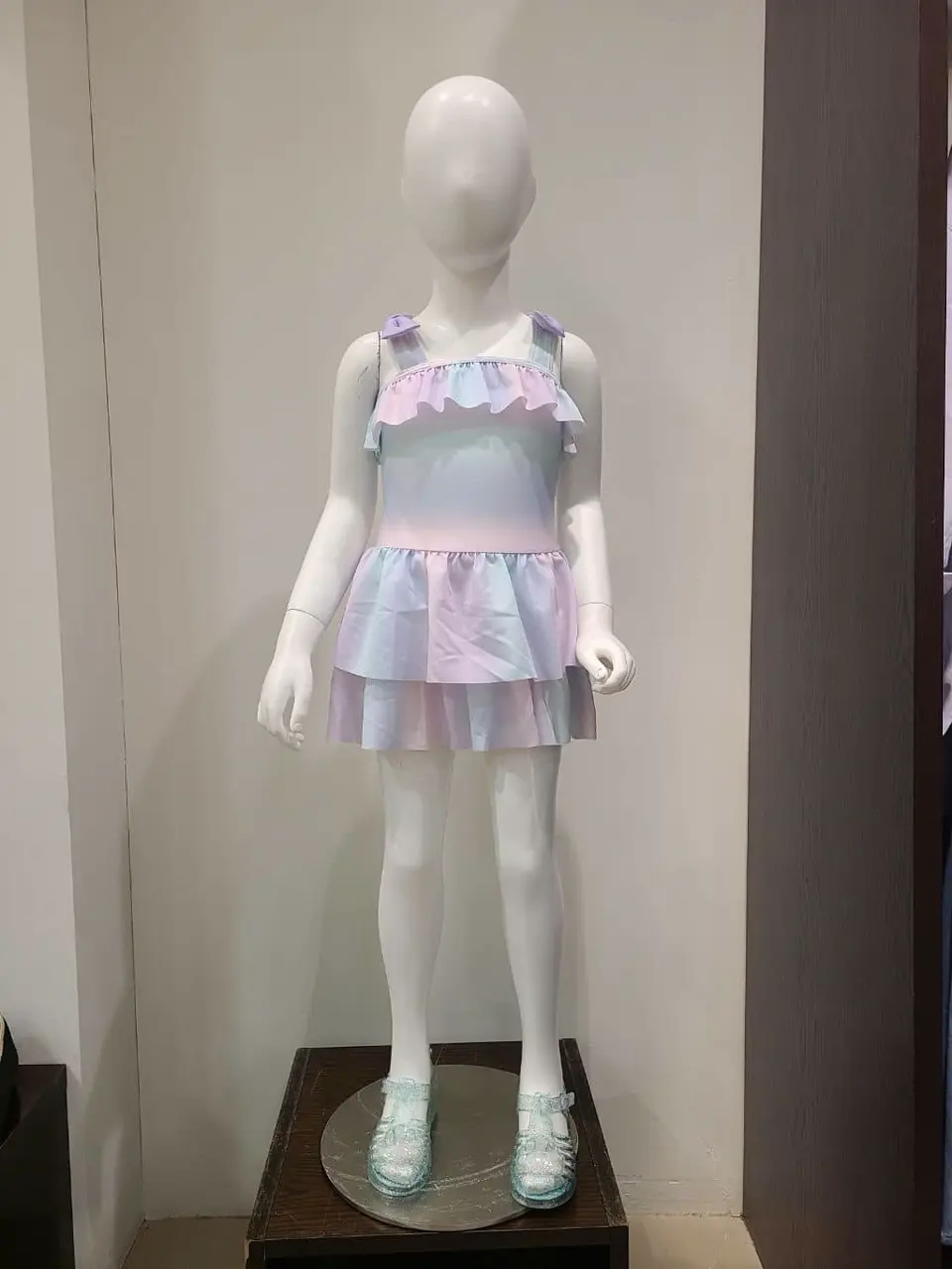 ANY 佐々木 コーディネート画像