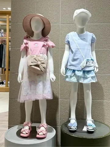 ANY フジコ コーディネート画像