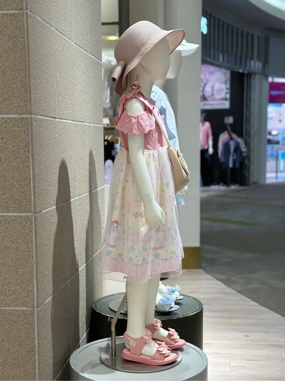 ANY フジコ コーディネート画像