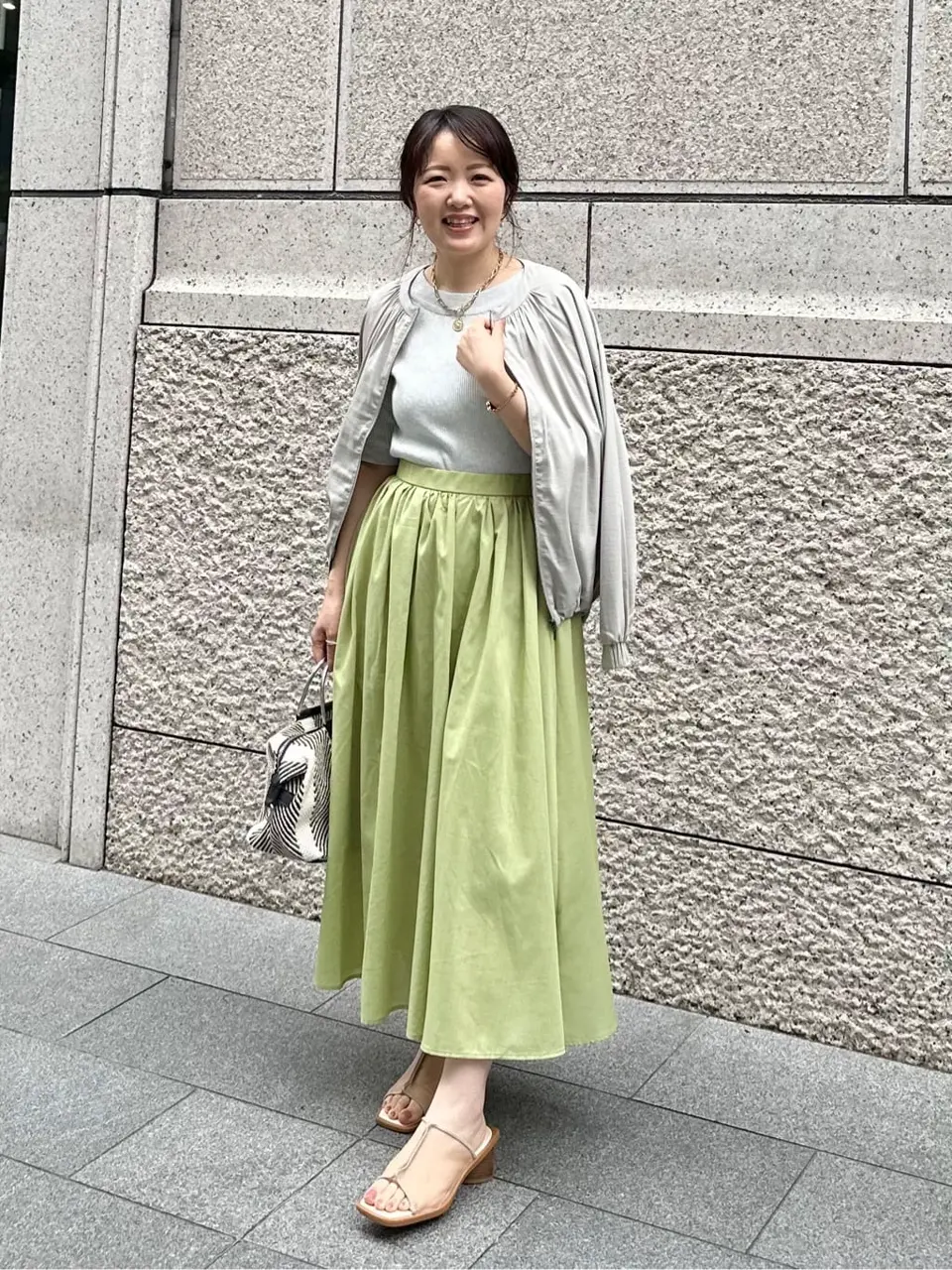 ANY フジコ コーディネート画像