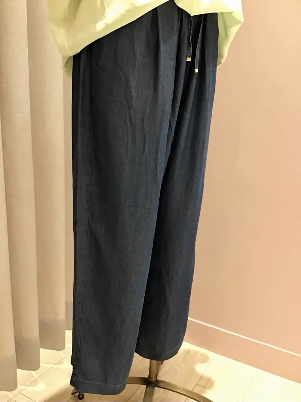 ANY 浅岡 コーディネート画像