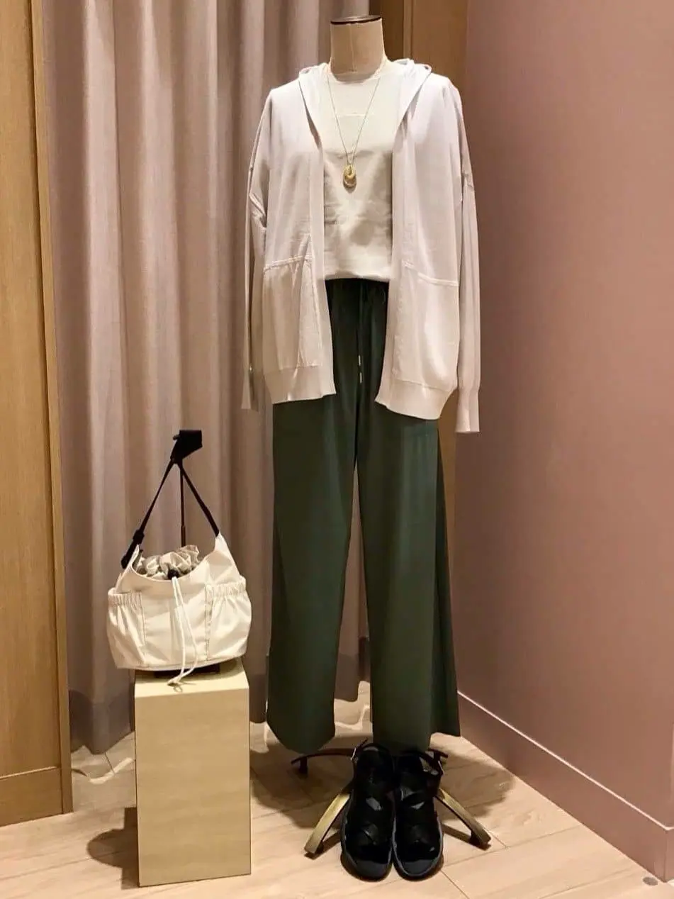  浅岡 コーディネート画像