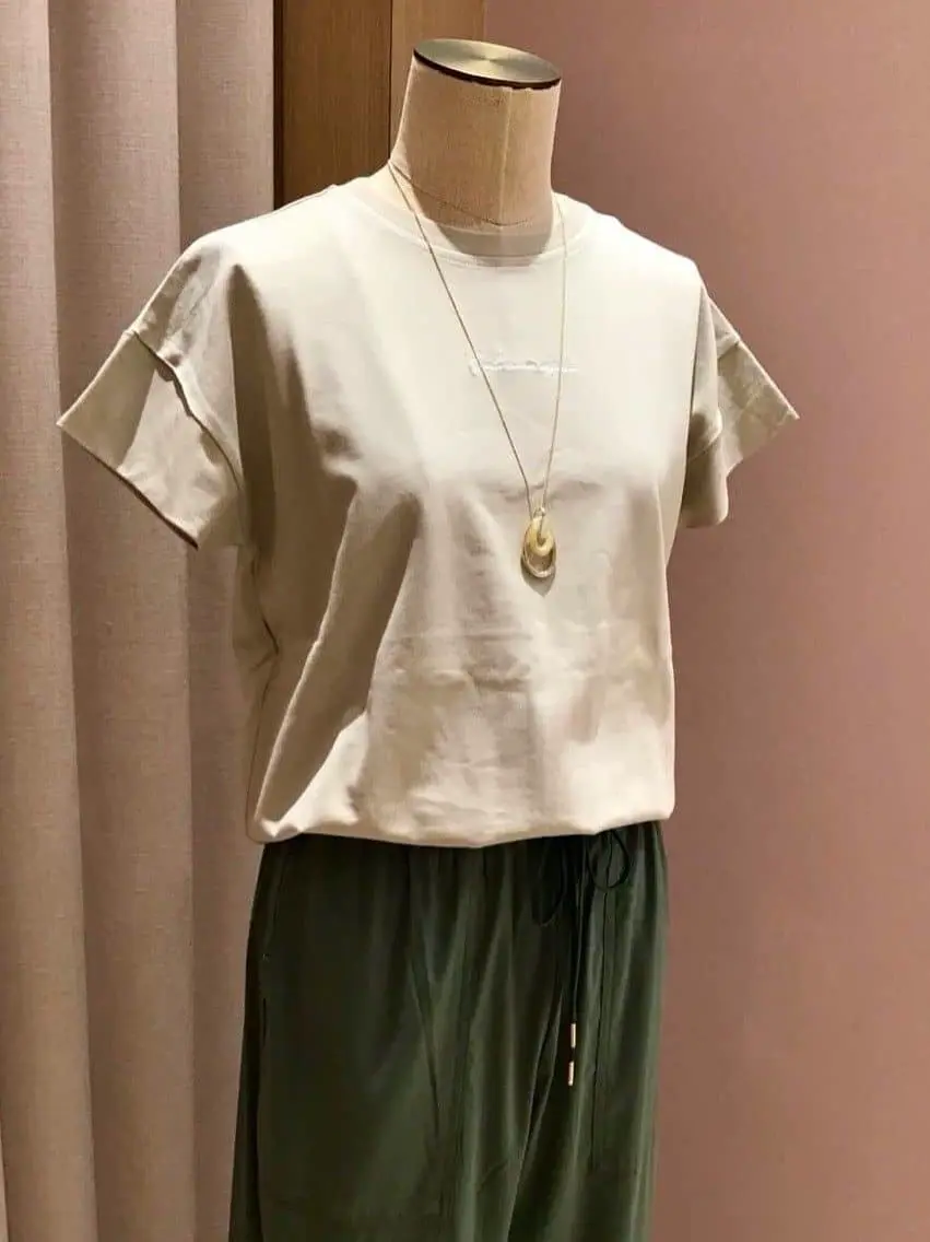 ANY 浅岡 コーディネート画像