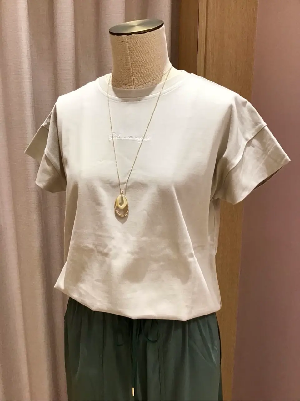 ANY 浅岡 コーディネート画像