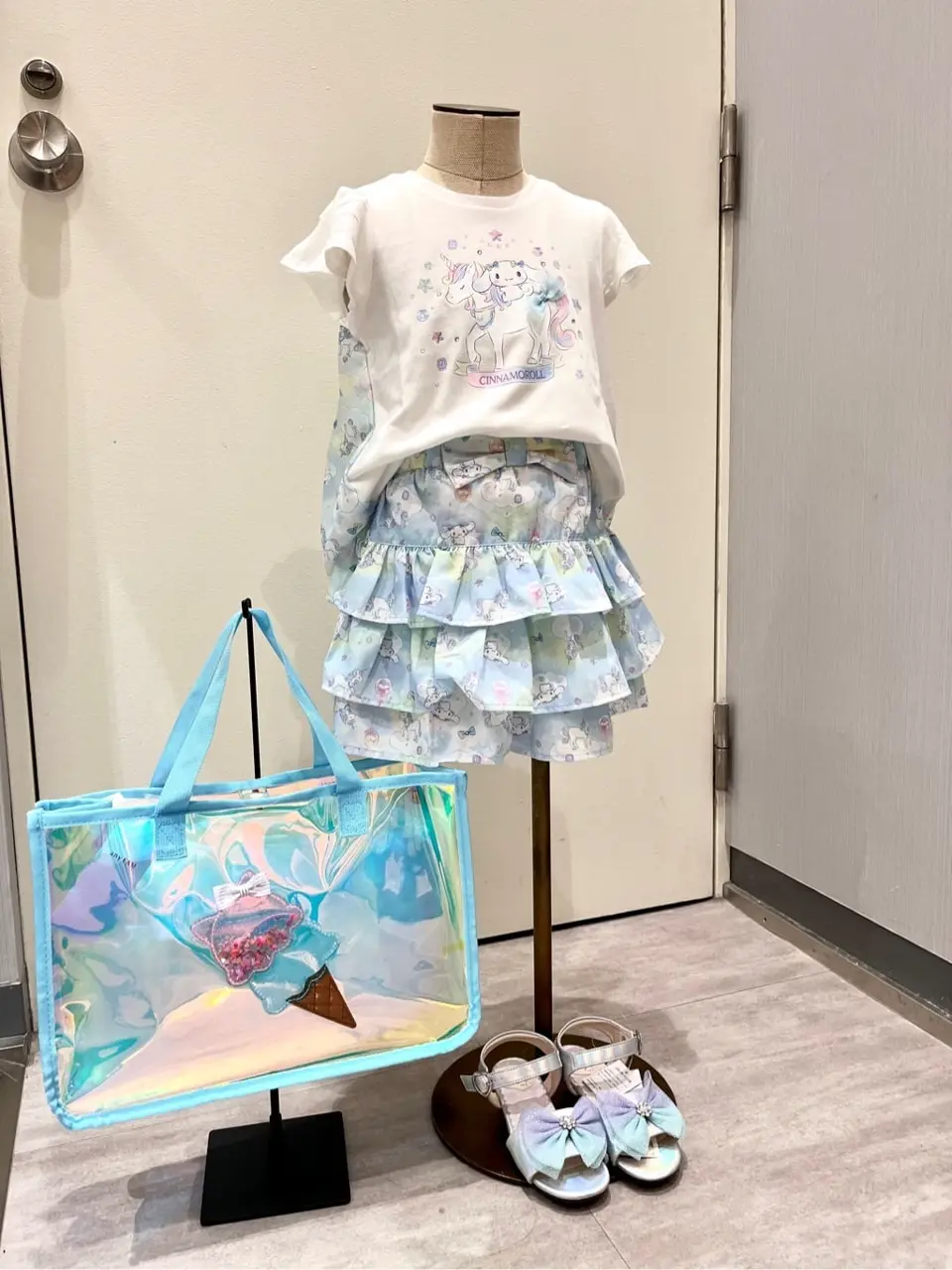 ANY 金井 コーディネート画像