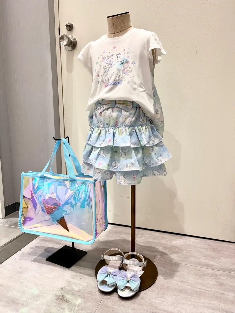 ANY 金井 コーディネート画像