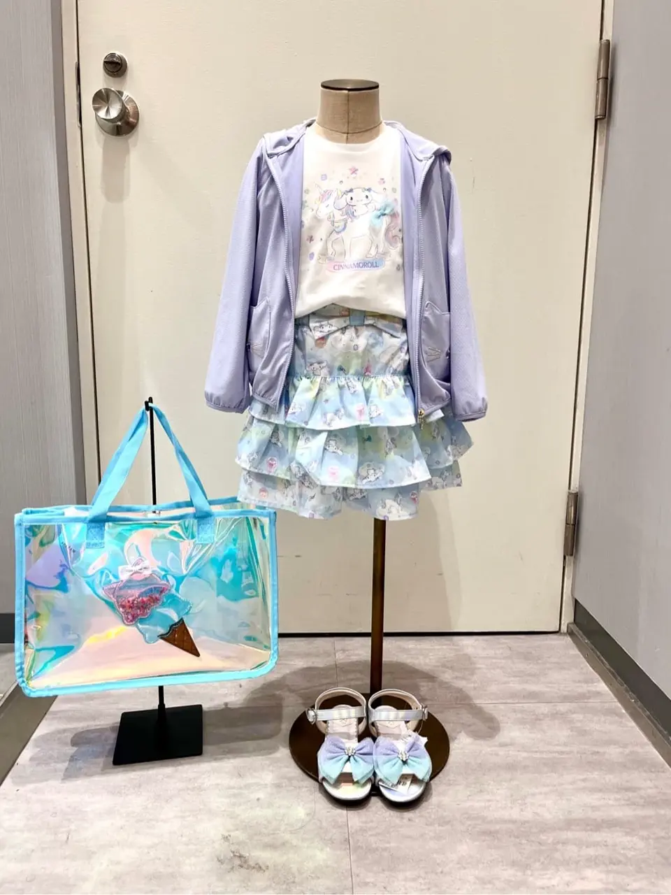 ANY 金井 コーディネート画像