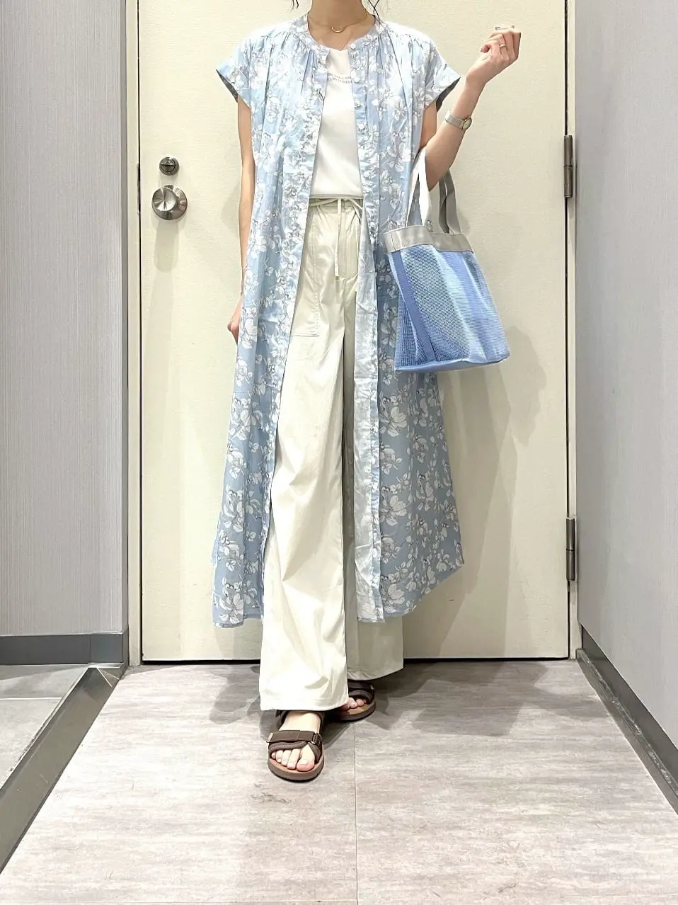 ANY 金井 コーディネート画像