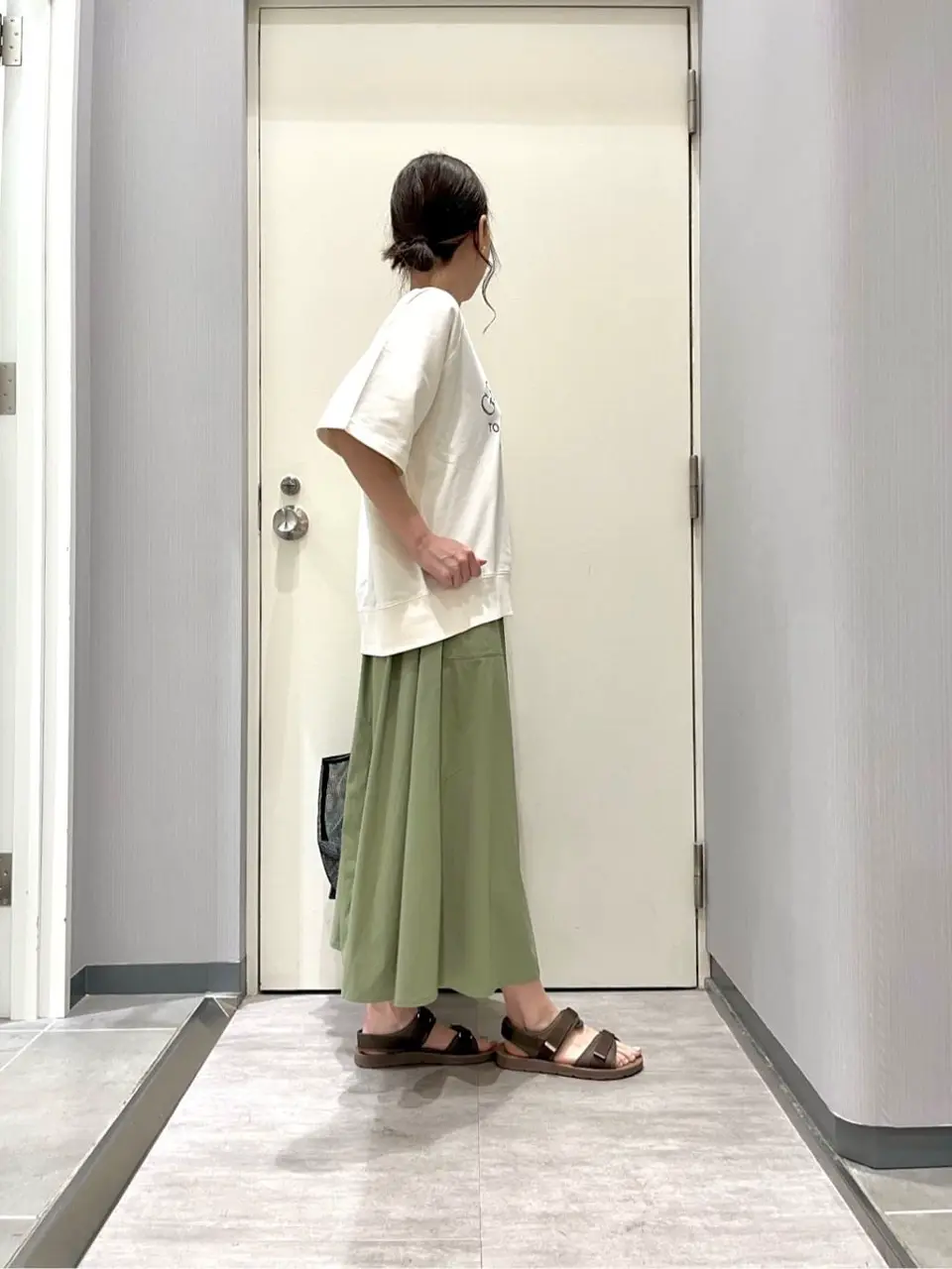 ANY 金井 コーディネート画像