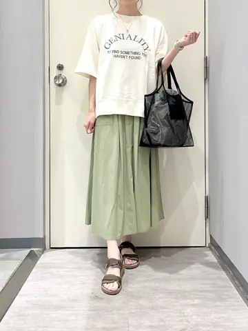 ANY 金井 コーディネート画像