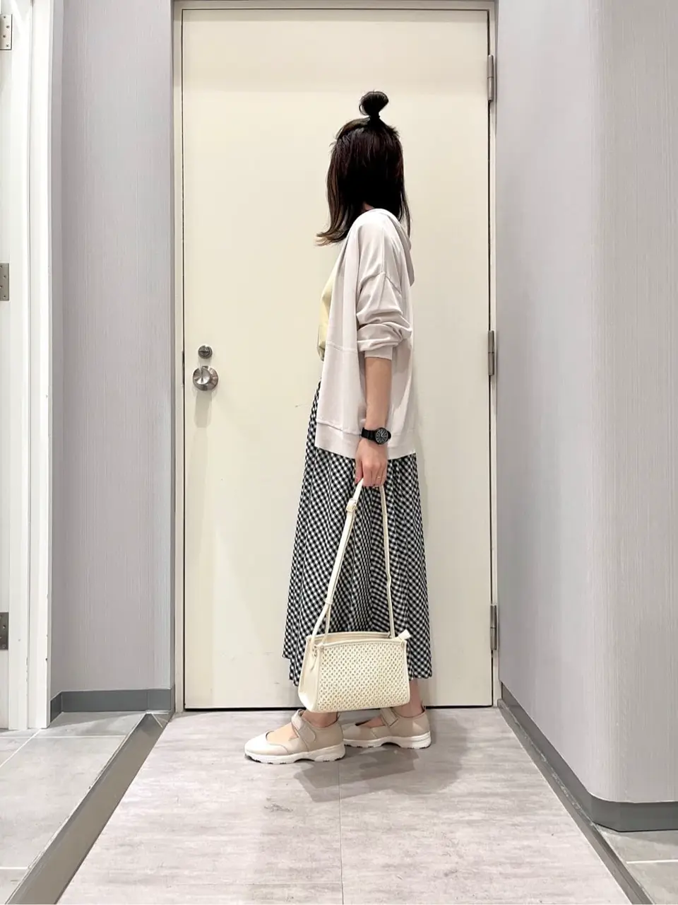 ANY 金井 コーディネート画像