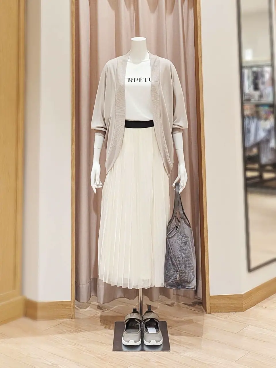 ANY 岩田 コーディネート画像