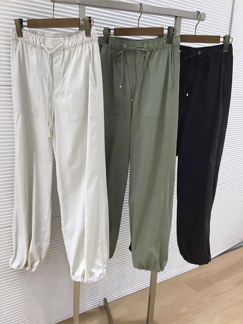 ANY こばやし コーディネート画像