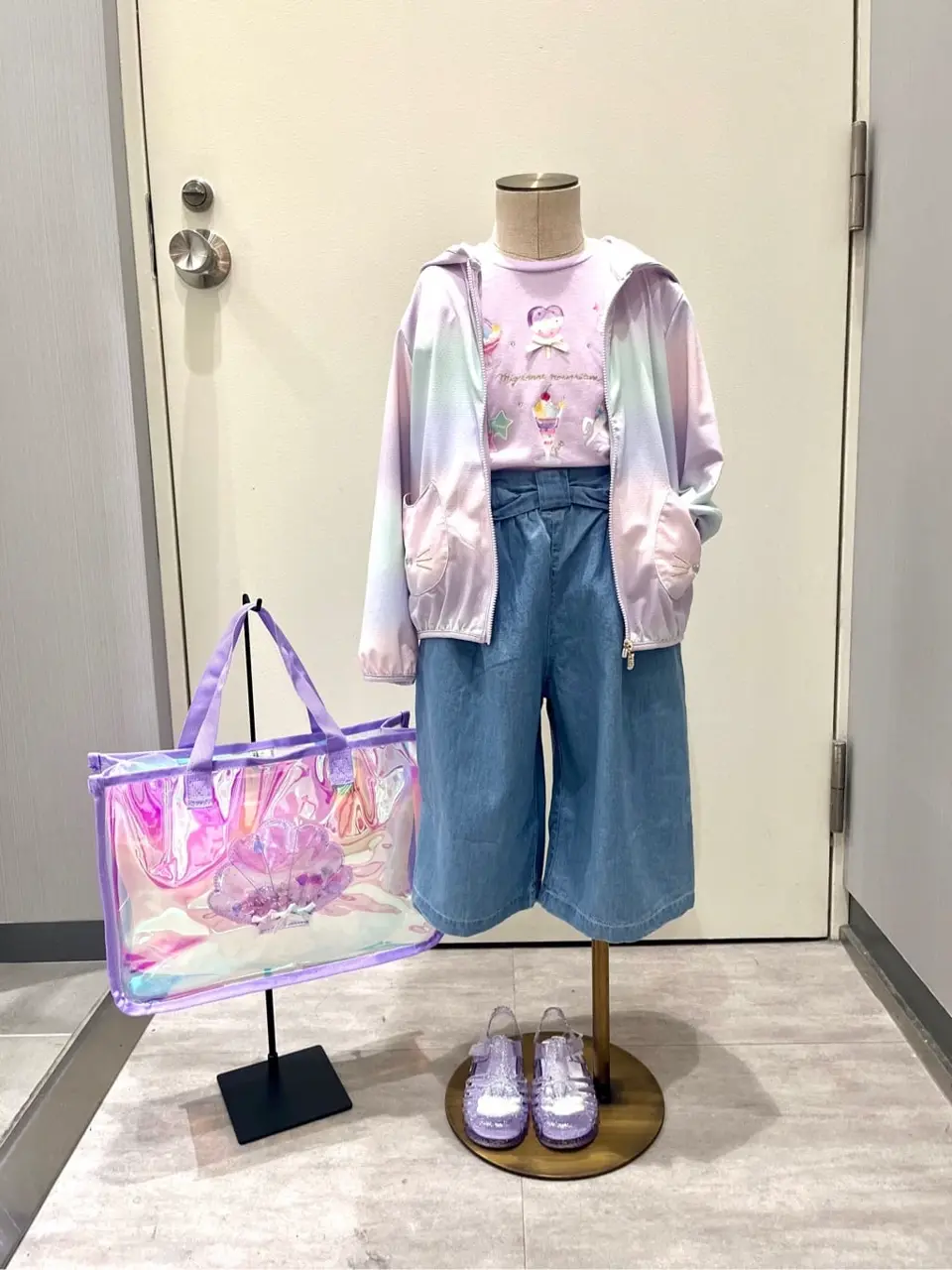 ANY 金井 コーディネート画像