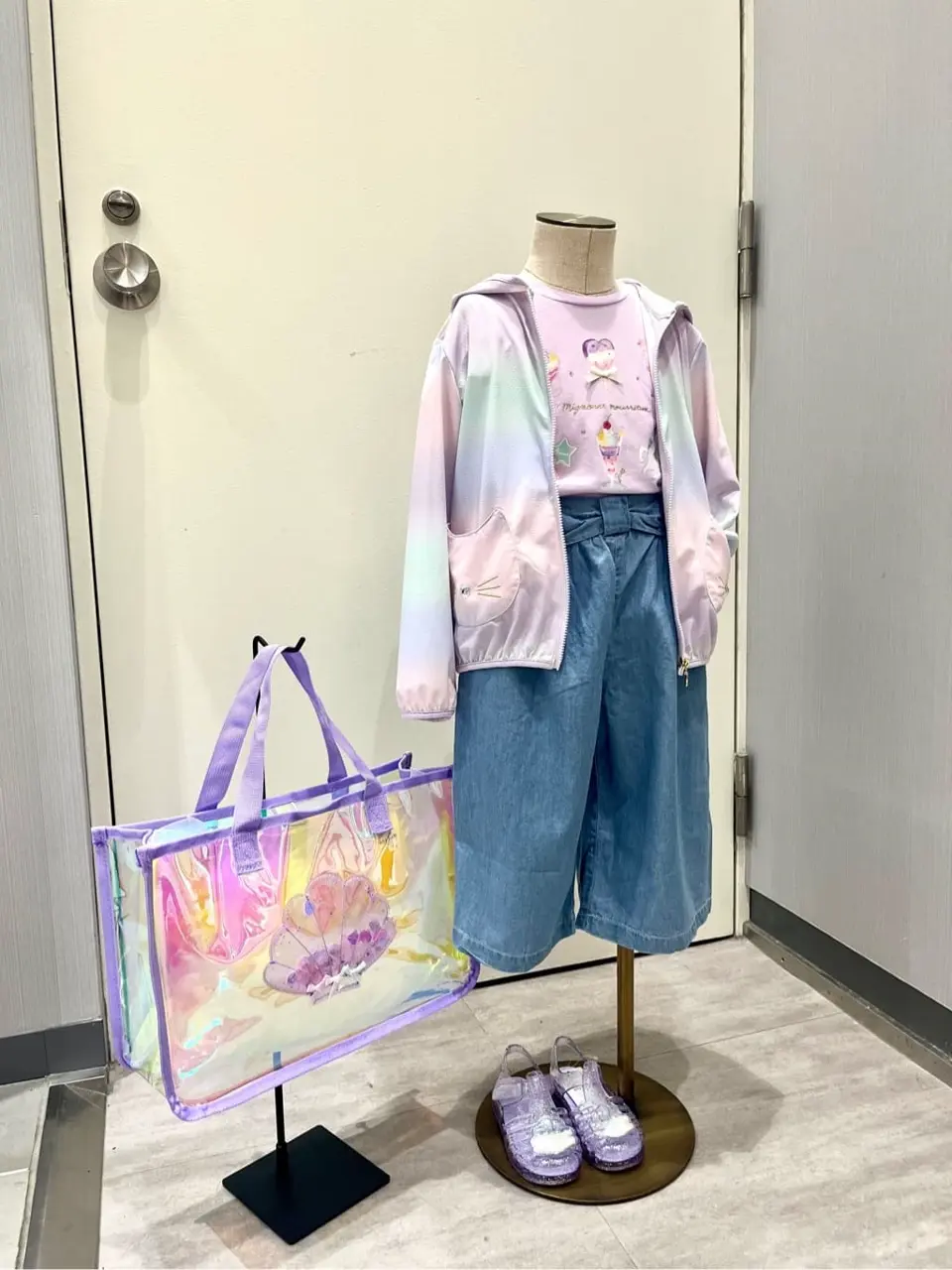 ANY 金井 コーディネート画像