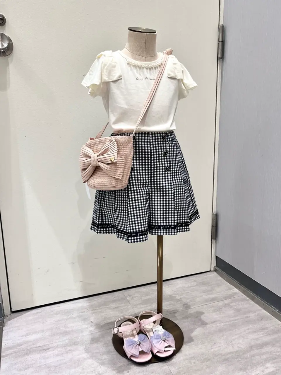 ANY 金井 コーディネート画像