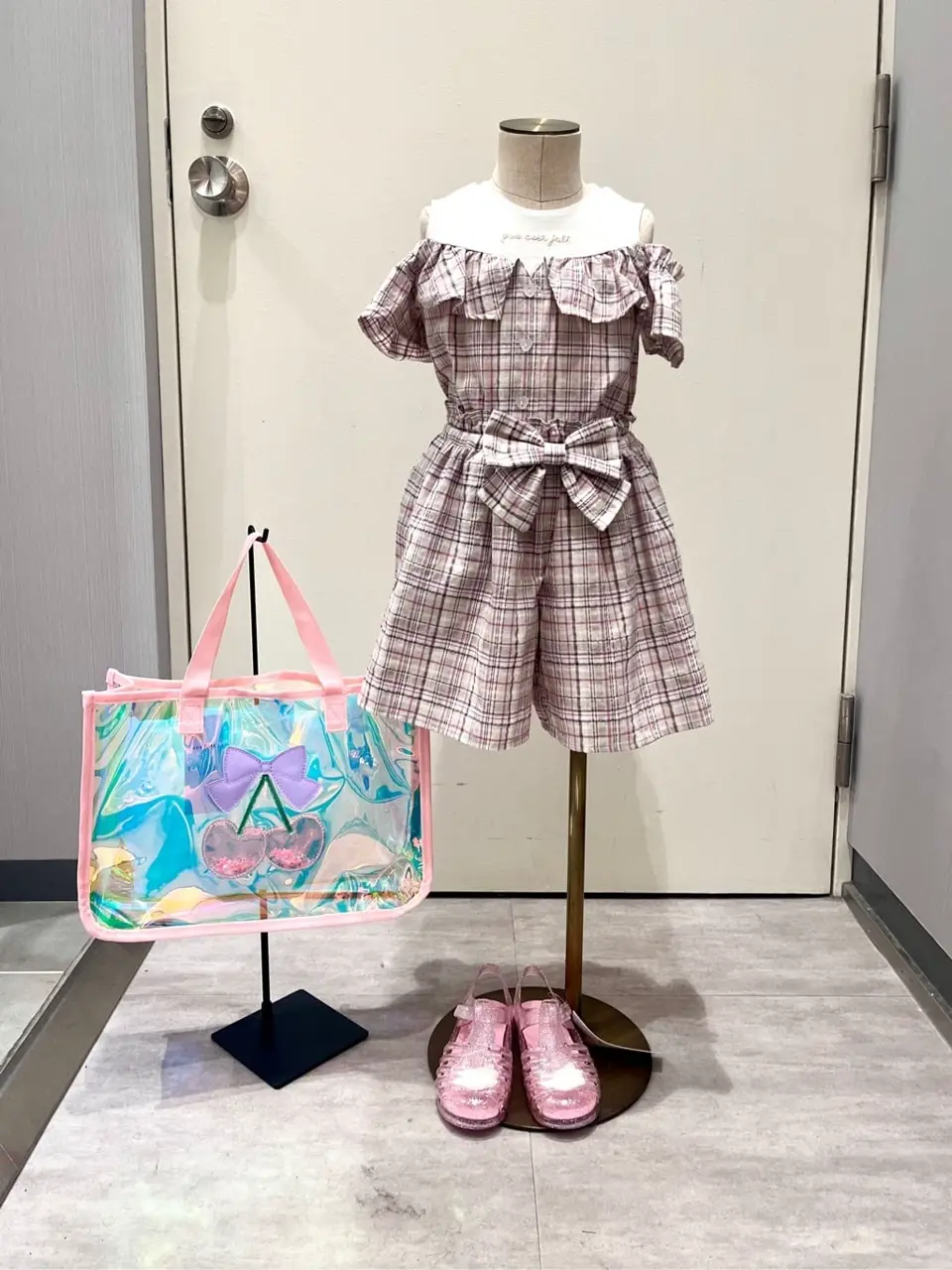 ANY 金井 コーディネート画像