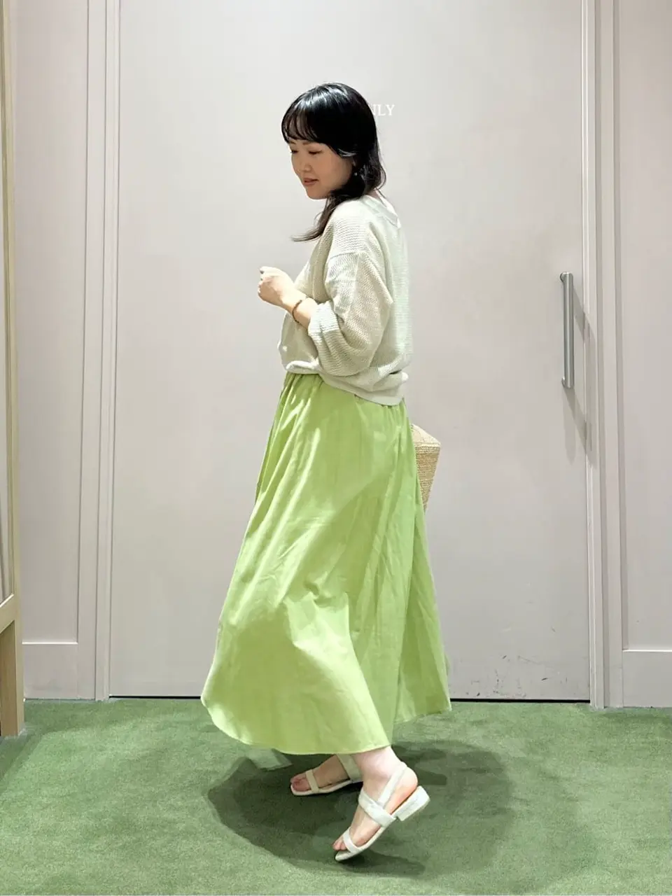 ANY フジコ コーディネート画像