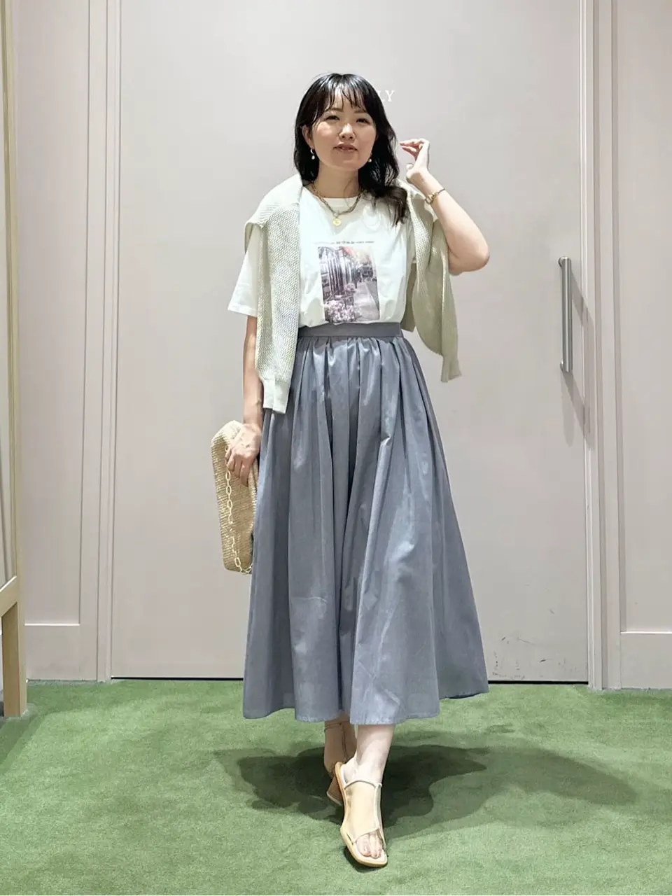 ANY フジコ コーディネート画像