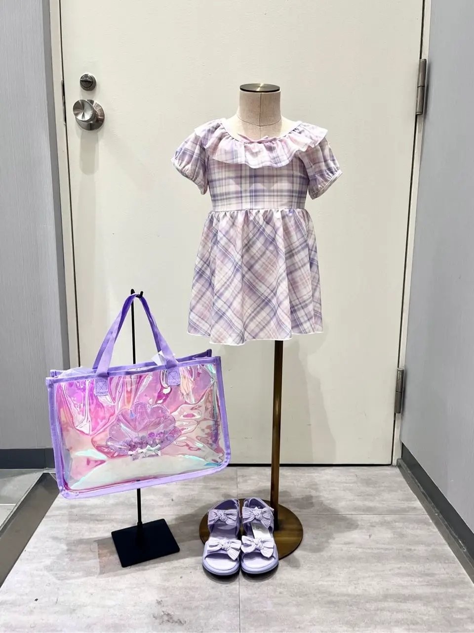 ANY 金井 コーディネート画像